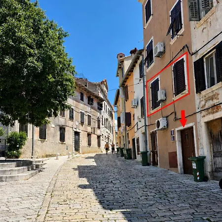 Attimo Boutique - Old Town *